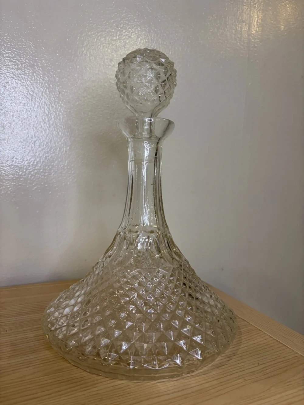 Vintage Decor Piece Cut Glass Decanter with Diamond Cut Pattern - Clear - Picture 2 of 4